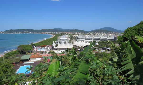 Morar em Jurerê Internacional: o Bairro Planejado Que Virou Endereço de Referência em Florianópolis