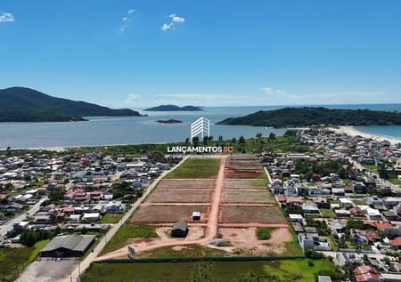Terreno no bairro Praia do Sonho em Palhoça - Cód. 2139