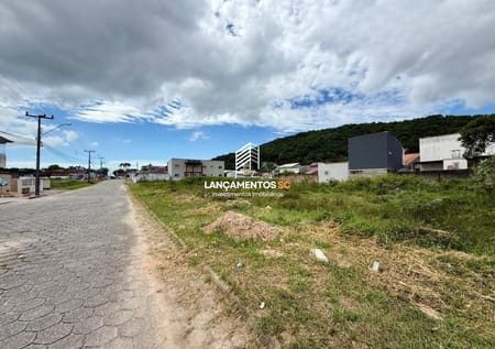 Terreno no bairro Fundos em Biguaçu - Cód. 2130