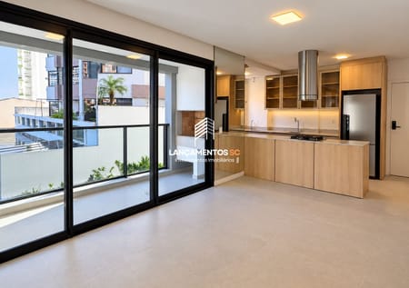 Apartamento no bairro Centro em Florianópolis - Cód. 2136