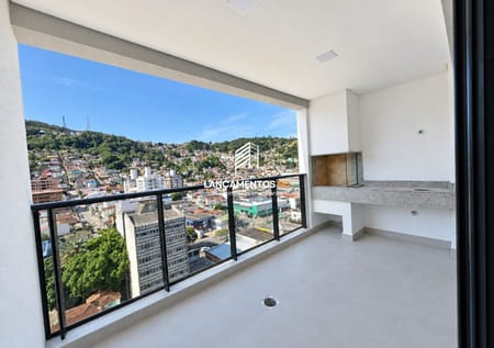 Apartamento no bairro Centro em Florianópolis - Cód. 2138