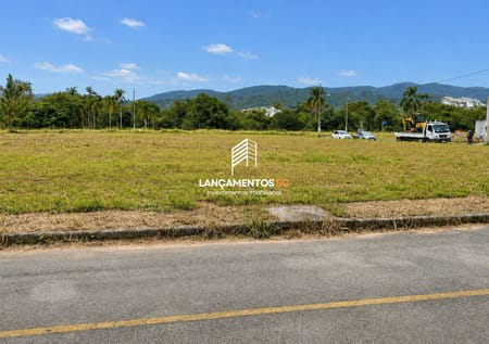 Terreno no bairro Sertão do Maruim em São José - Cód. 1734