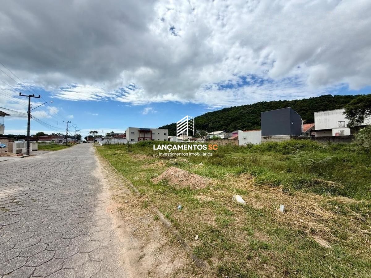 Terreno no bairro Fundos em Biguaçu - Cód. 2130