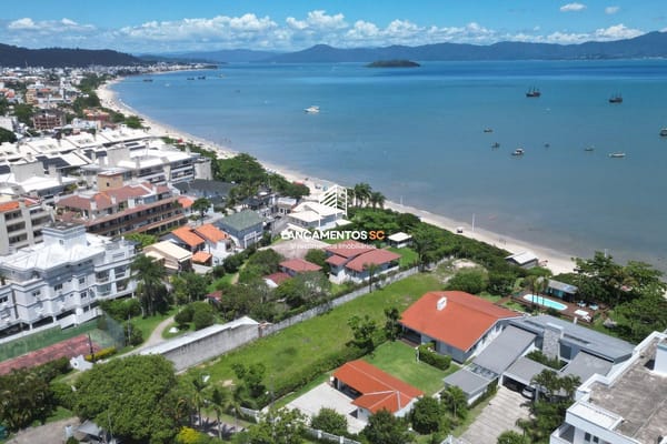 Apartamento no bairro Cachoeira do Bom Jesus em Florianópolis - Cód. 1842