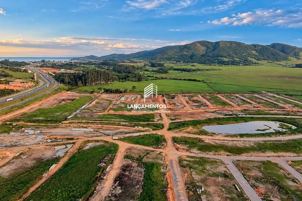 Terreno Comercial no bairro Ponta das Laranjeiras em Pescaria Brava - Cód. 1781