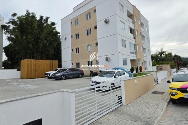 Apartamento no bairro Barra do Aririú em Palhoça - Cód. 1161