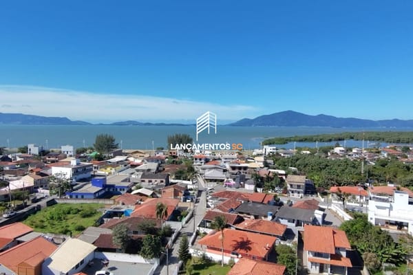 Apartamento no bairro Barra do Aririú em Palhoça - Cód. 1161