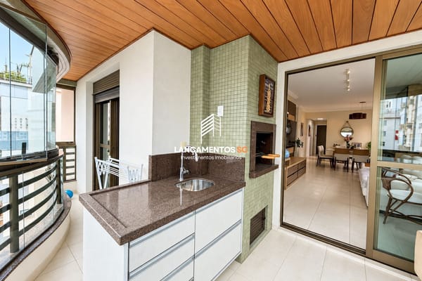 Apartamento no bairro Centro em Florianópolis - Cód. 2039