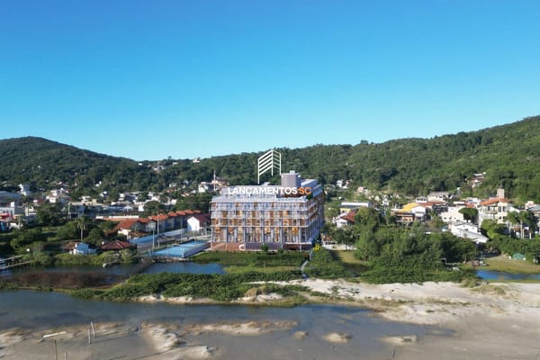 Apartamento no bairro Ponta das Canas em Florianópolis - Cód. 1476